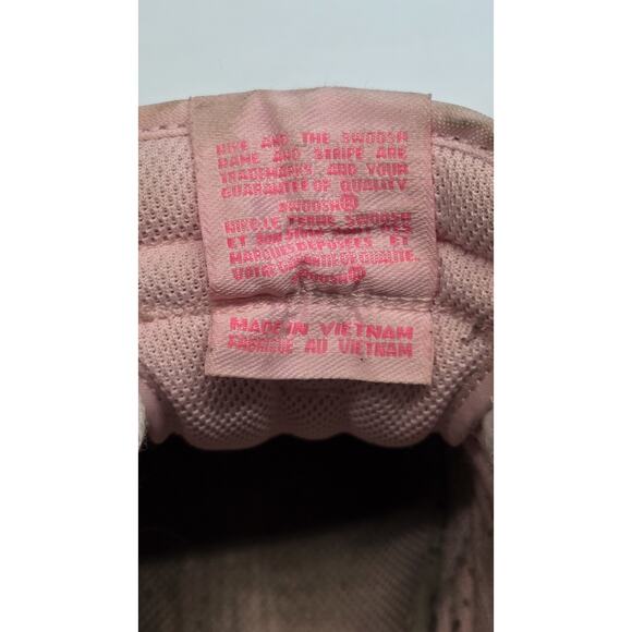 Nike Dunk Low GS "Triple Pink" Colorway Size 5.5Y/7W Authentic DH9765-600 - Picture 7 of 9